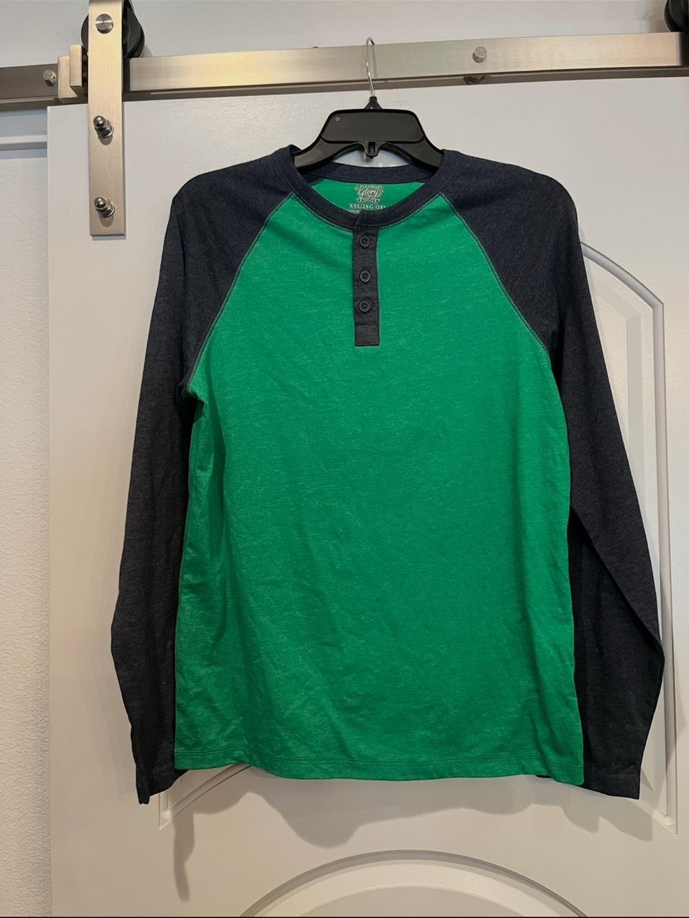 Classic kids Faded Glory Green and charcoal gray Long-Sleeve raglan Henley. NWT!